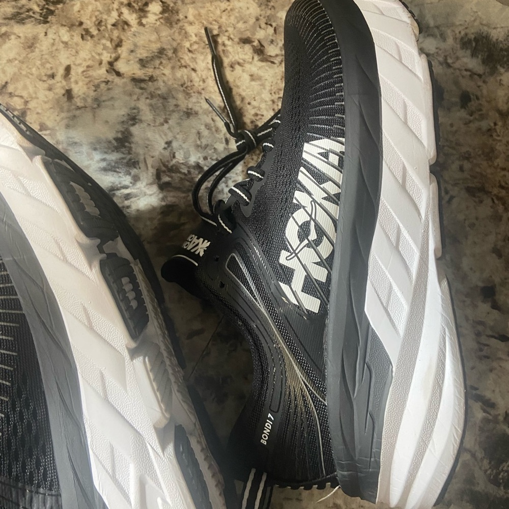 Woman’s hoka bindi 7